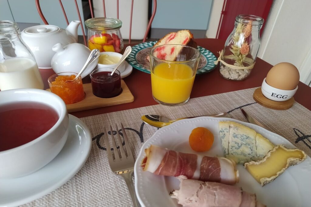 Petit-déjeuner gourmand pour nos chambres d'hôtes